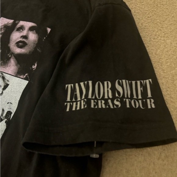 Taylor Swift The Eras Tour Concert T Shirt Black Short Sleeve Women Large Cotton - Picture 4 of 7